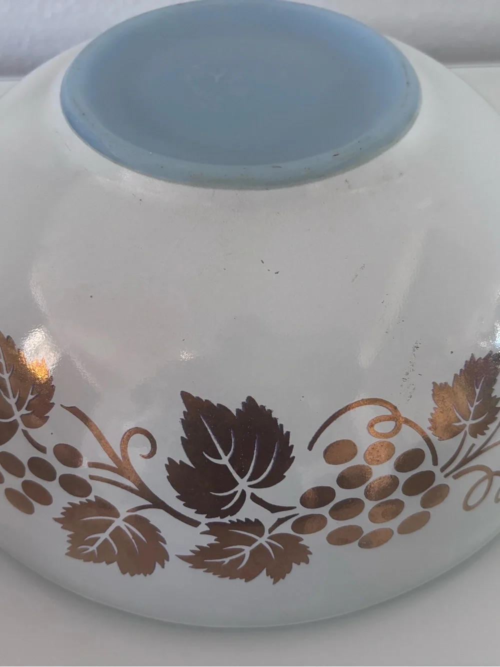 Vintage Pyrex Golden Grapes Promotional Cinderella Bowl - 4qt 444